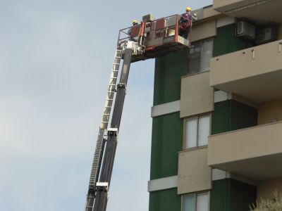 Lavori di demolizione e ripristino cornicione